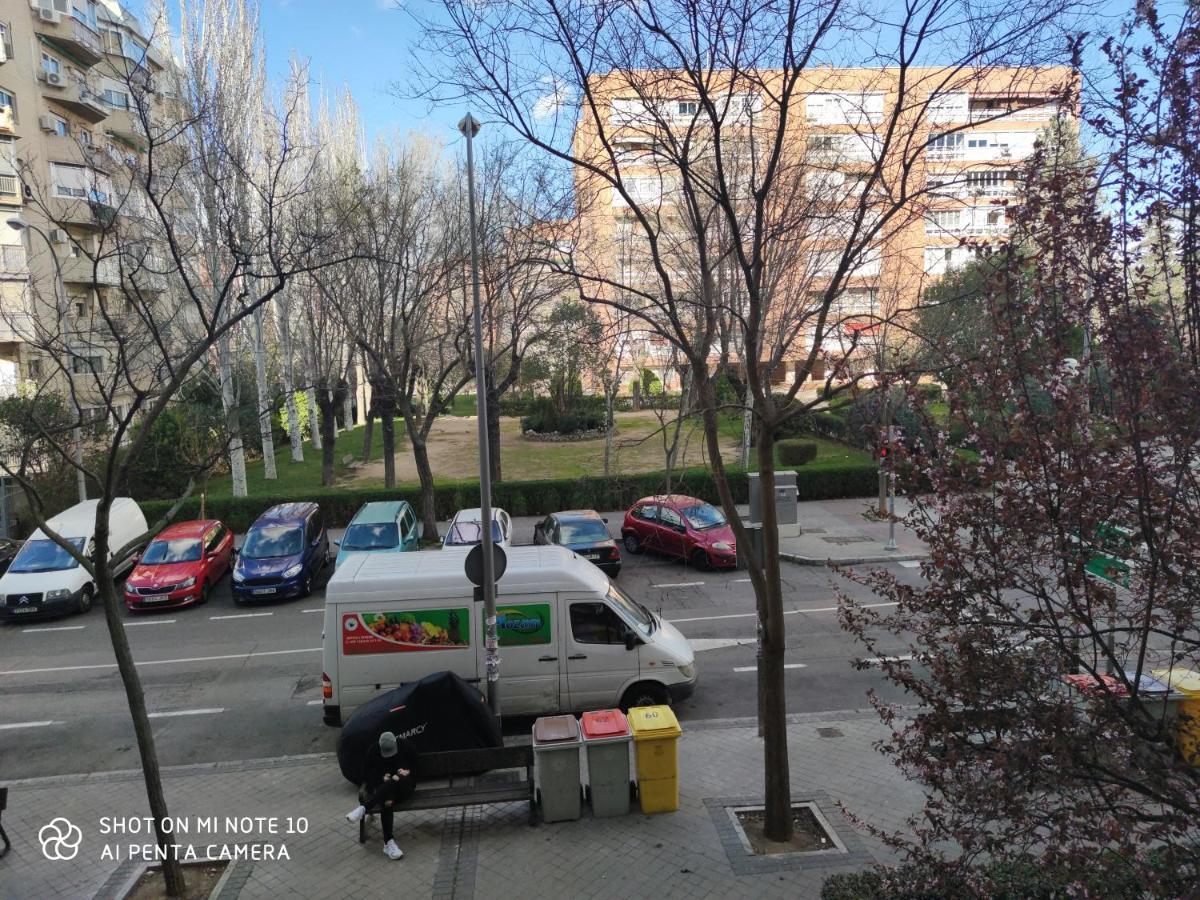 Habitación JC Madrid Exterior foto